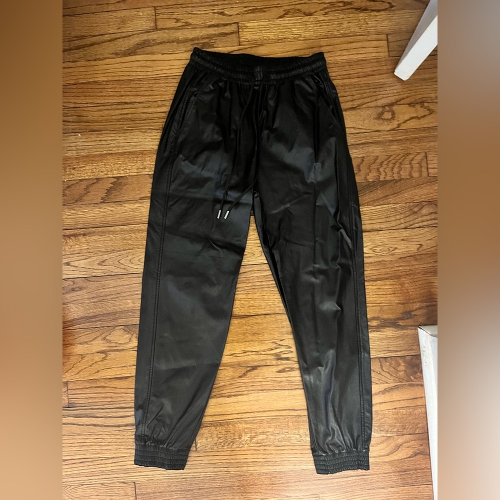 Stella Luce Black Sweatpants Sleek Design